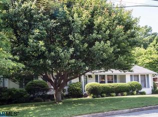 2613 Commonwealth Dr, Charlottesville, VA 22901