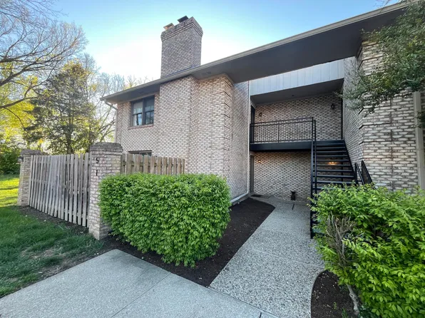 1121 Turkey Foot Rd, Lexington, KY 40502