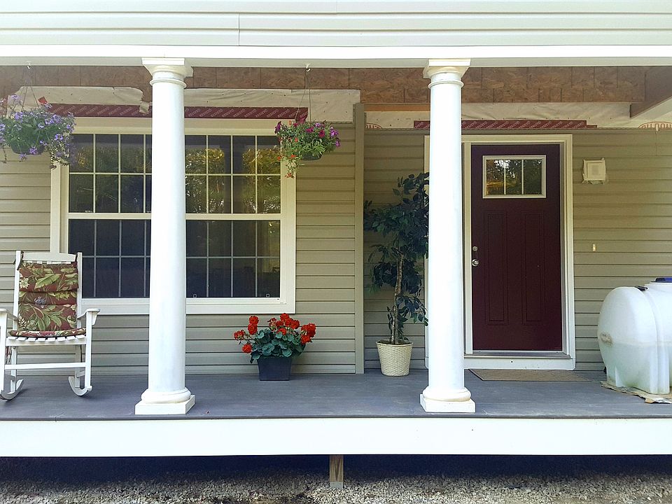 Front porch entrance