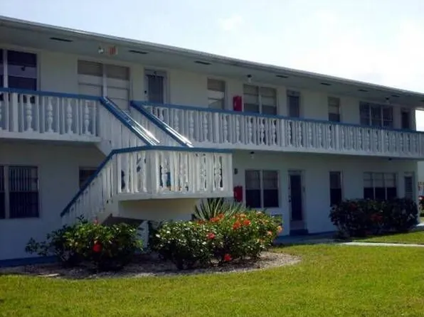93 Coventry Ln #D, West Palm Beach, FL 33418
