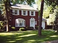 1289 Forest Glen S Ave photo 1
