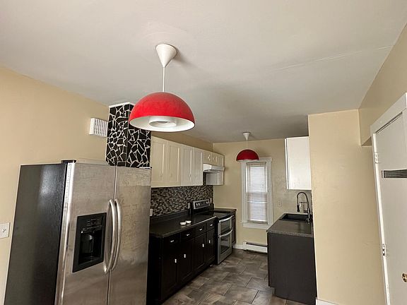 2nd image of 371 Norton St #1-0