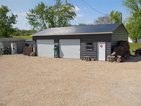 3rd image of 3995 Clay Pike Rd