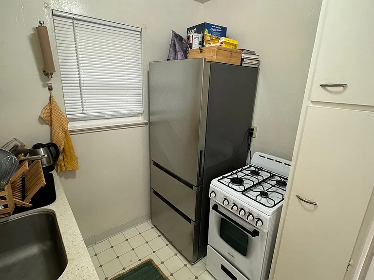 1611 McGee Ave #1 — Photo 9