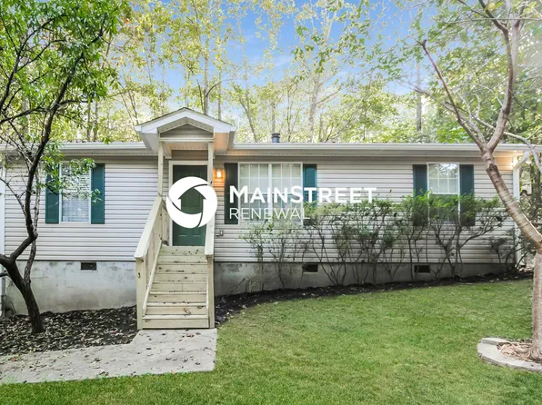 42 Swan Dr, Hiram, GA 30141