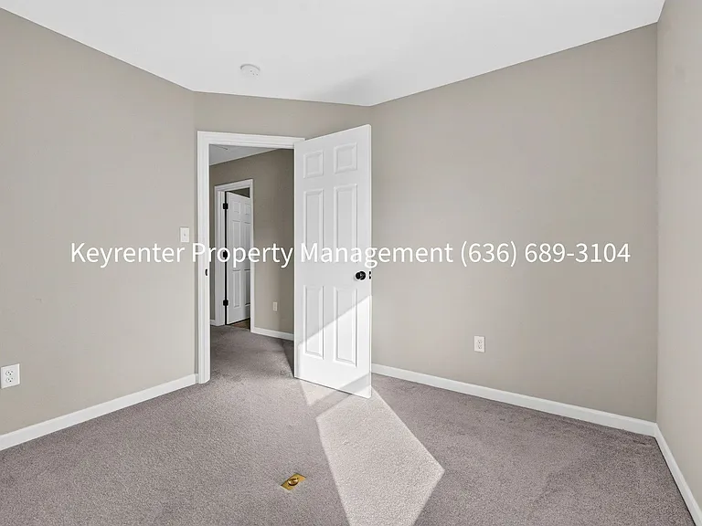 2823 Winding Valley Dr — Photo 10