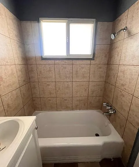 La Plata Manor — Photo 7