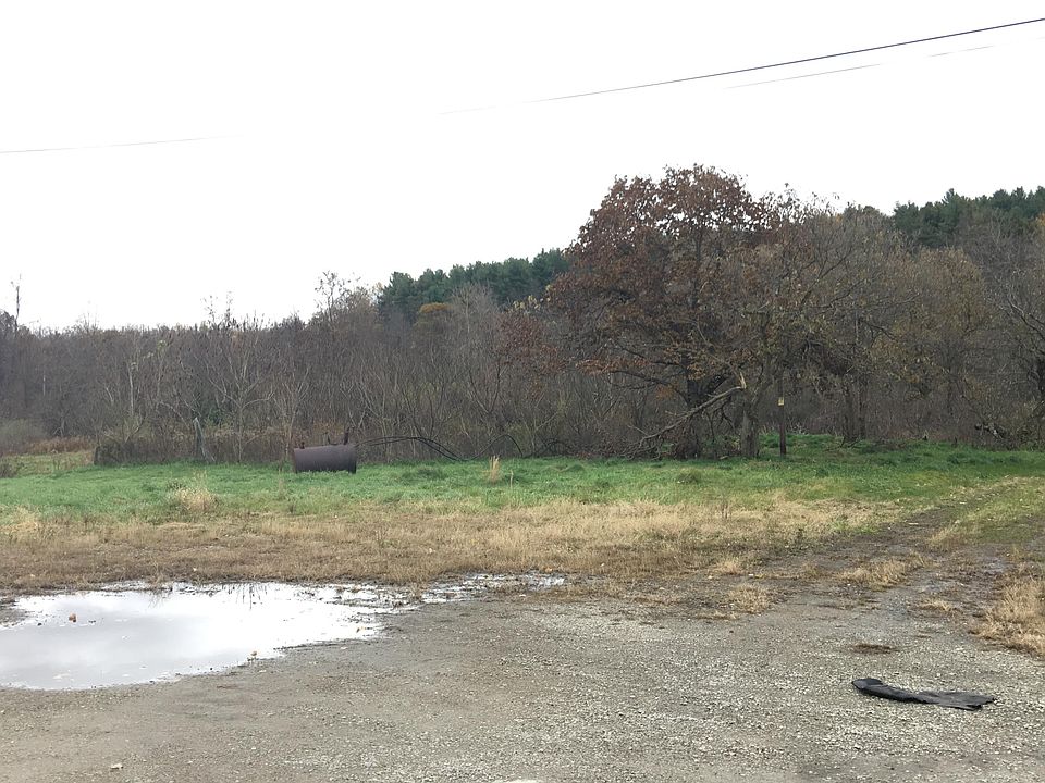 2nd image of 1018 Little Searights Rd