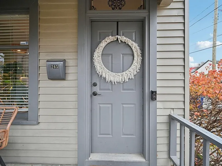 267 Siebert St #265 — Photo 2