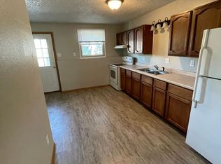 1350 Meadow Ln, Waterloo, IA 50701