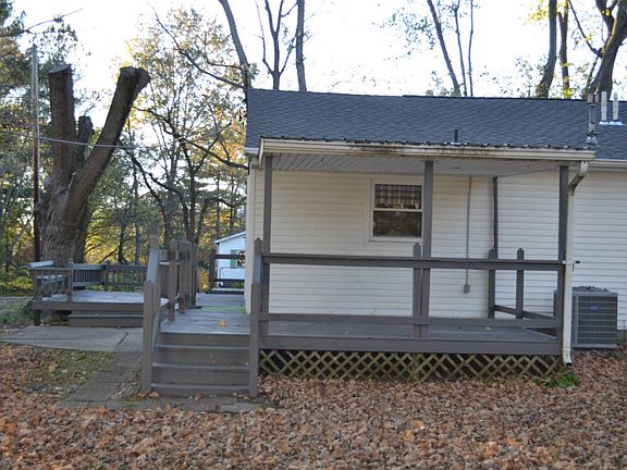 4th image of 910 Catalpa St