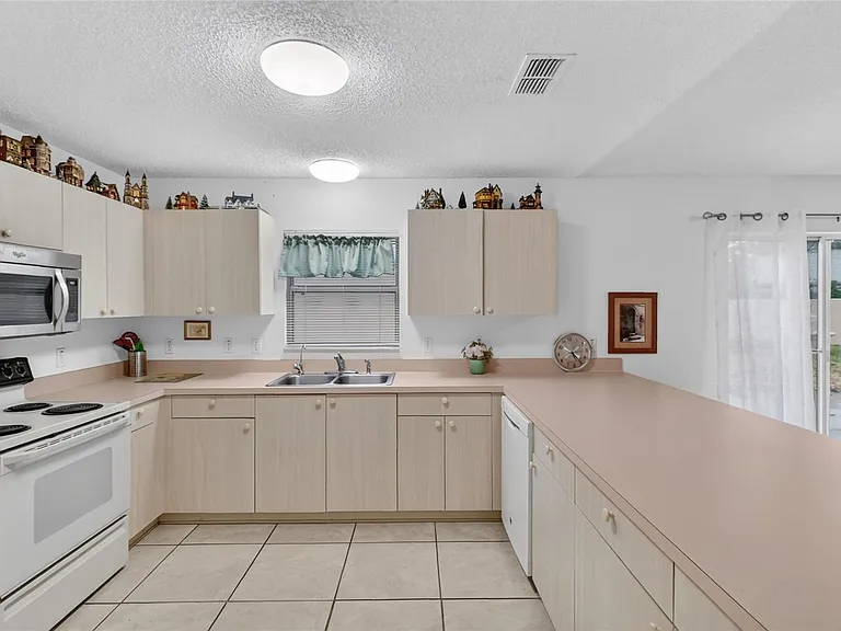 1630 Tampico Pl — Photo 19