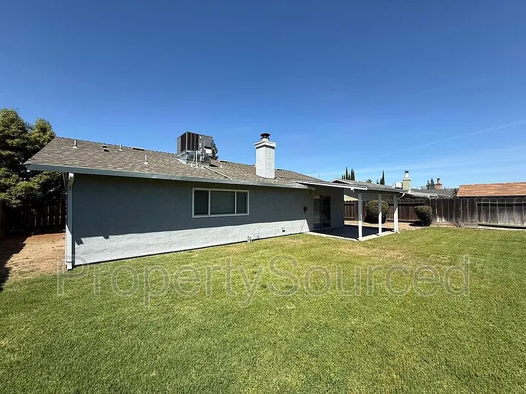 1462 Snyder St — Photo 35