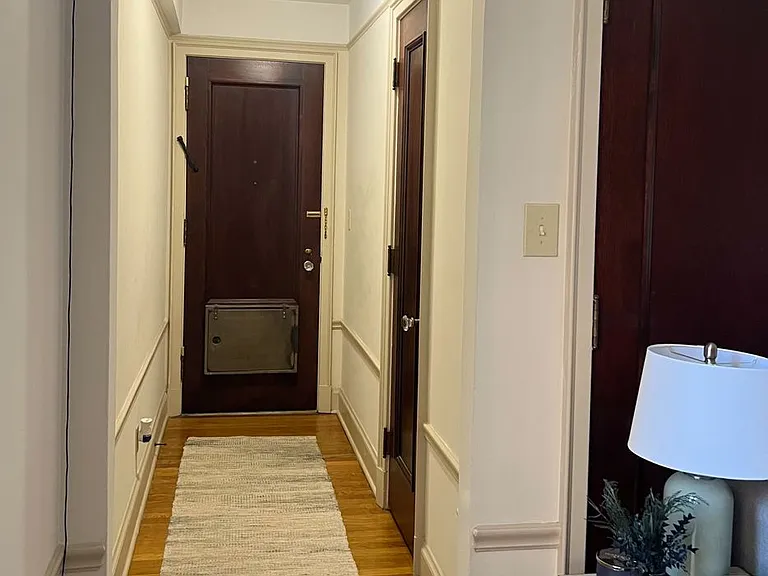 Mayflower Apartments — Photo 51