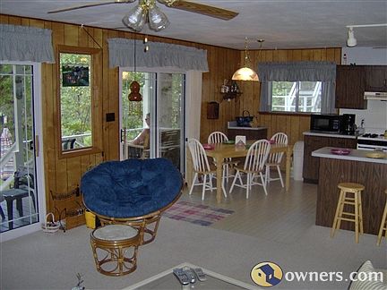 3rd image of 651 Lakeshore Dr