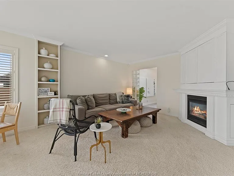 12746 Riverside Dr E — Photo 16