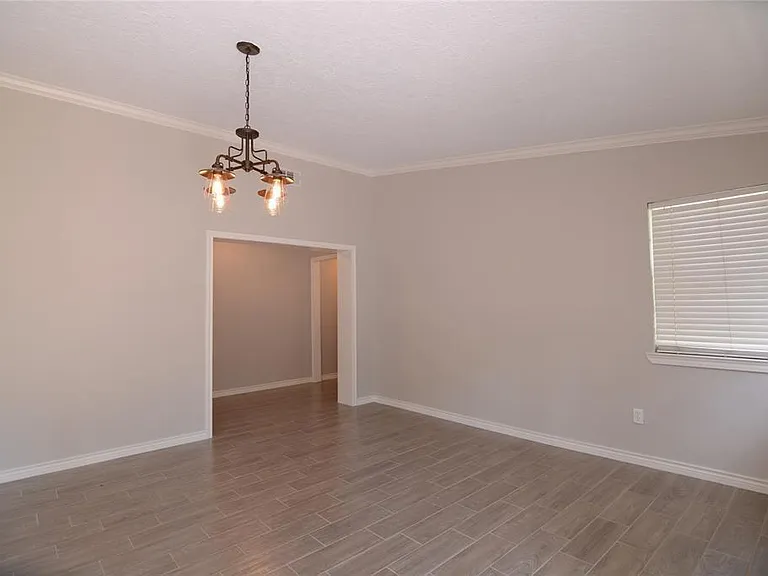 19118 Challe Cir W — Photo 14