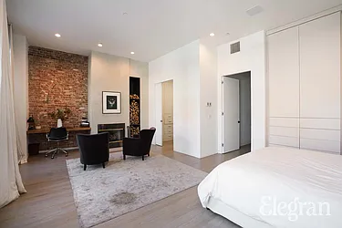 Rented by (Legacy) Elegran