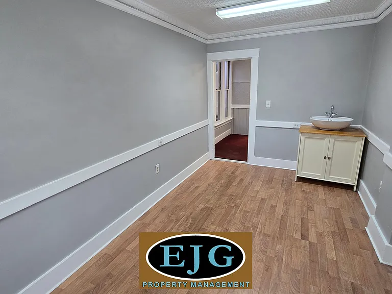 18 E Broadway #1 — Photo 22