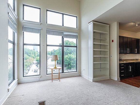3rd image of 220 Cedar St #401