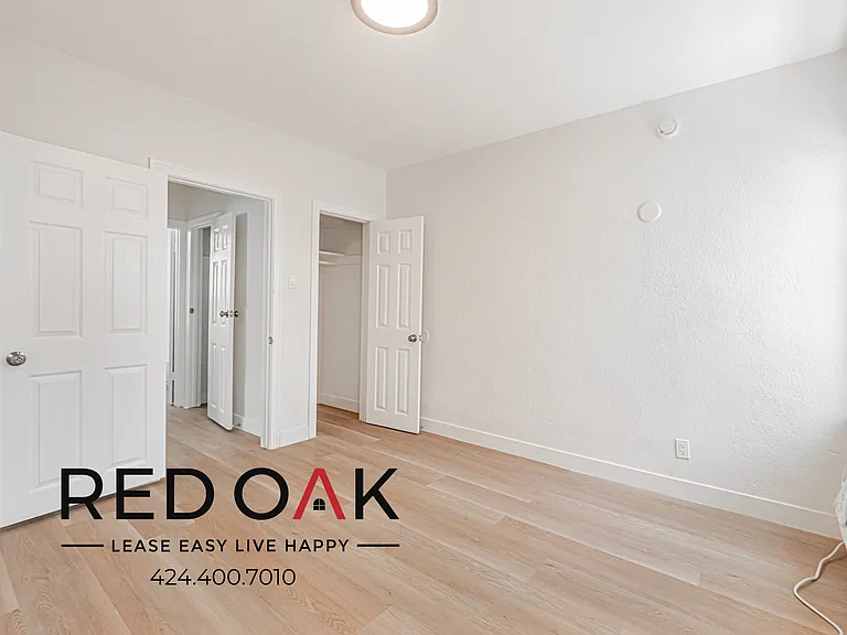 632 E 82nd St #632 — Photo 12