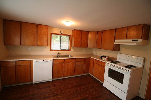 4th image of 13288 SE Laurie Ave
