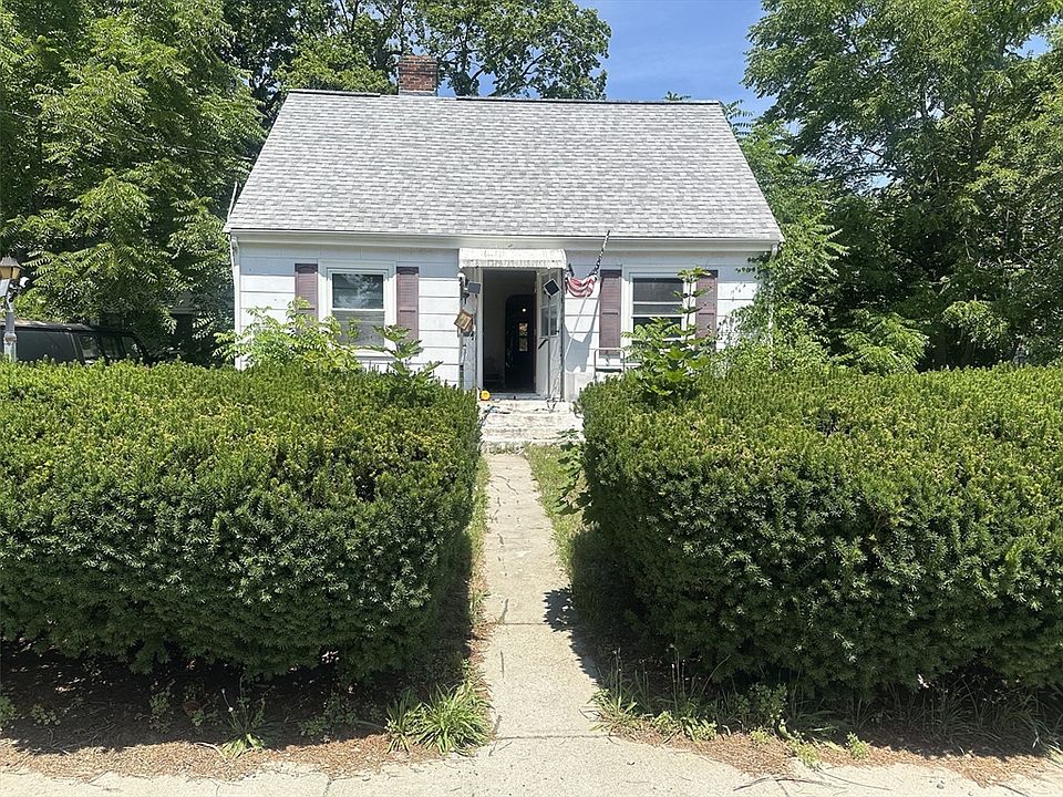 1st image of 22 Hanson Ave