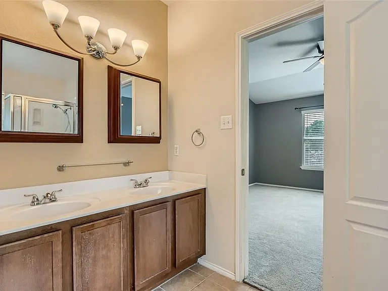 315 Waterlily Way — Photo 8