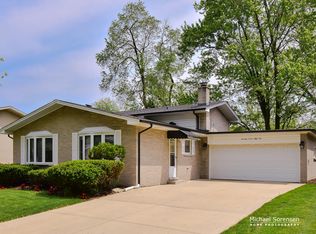 7751 Davis St, Morton Grove, IL 60053