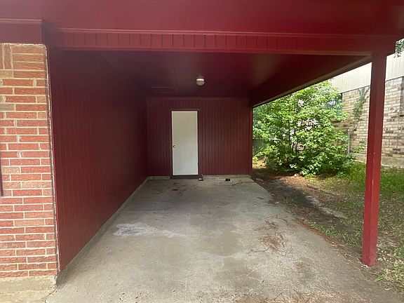 4th image of 207 Hickory Ct