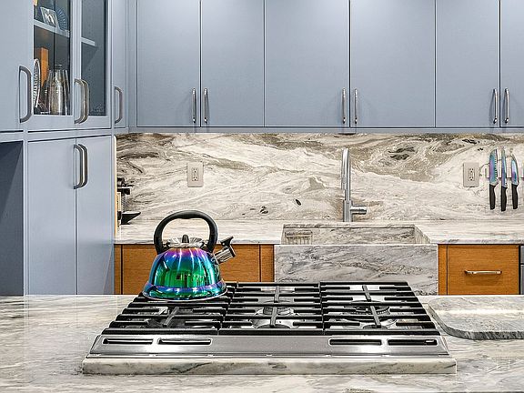 4th image of 10 Plaza St E APT 16D