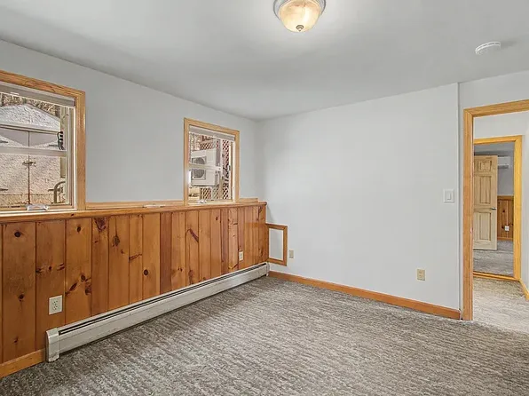 541 Sand Rd, Colchester, VT