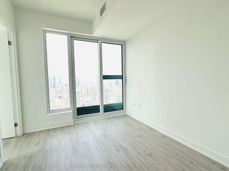 252 Church St #LPH03 — Photo 23