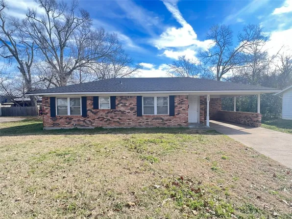 119 9th St, Sulphur Springs, TX 75482