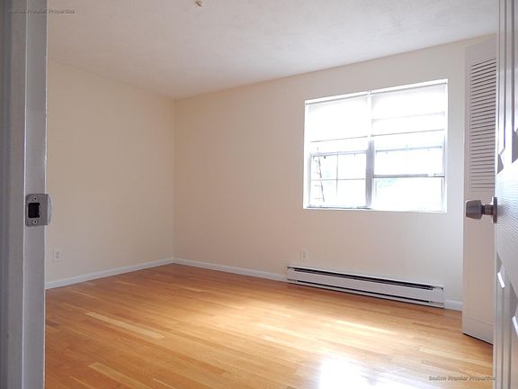 5th image of 55 Elmwood Park APT 36D