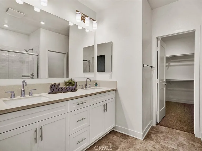325 Hazel Rancho — Photo 11