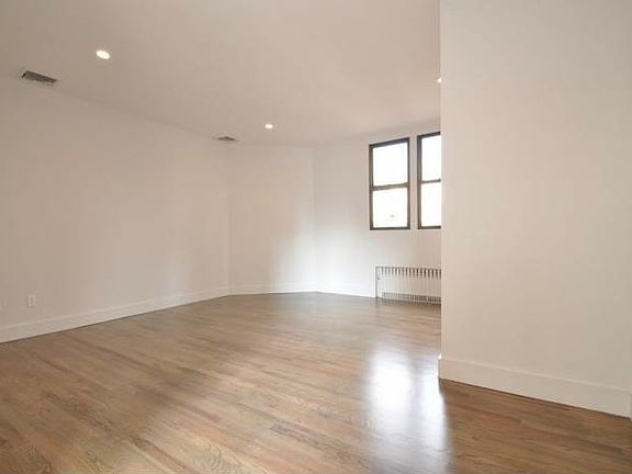 5th image of 131 Madison Ave