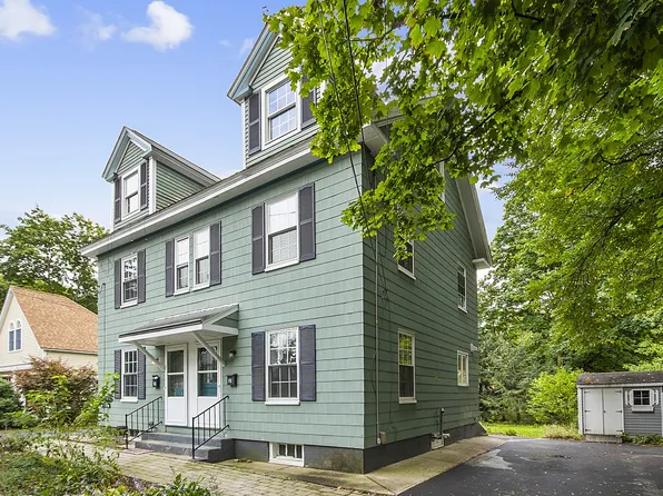 21 Bedford Ct, Concord, MA 01742