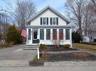 3 Prentiss St, Southborough, MA 01772