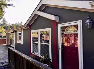 93654 Thunder Ln, North Bend, OR 97459