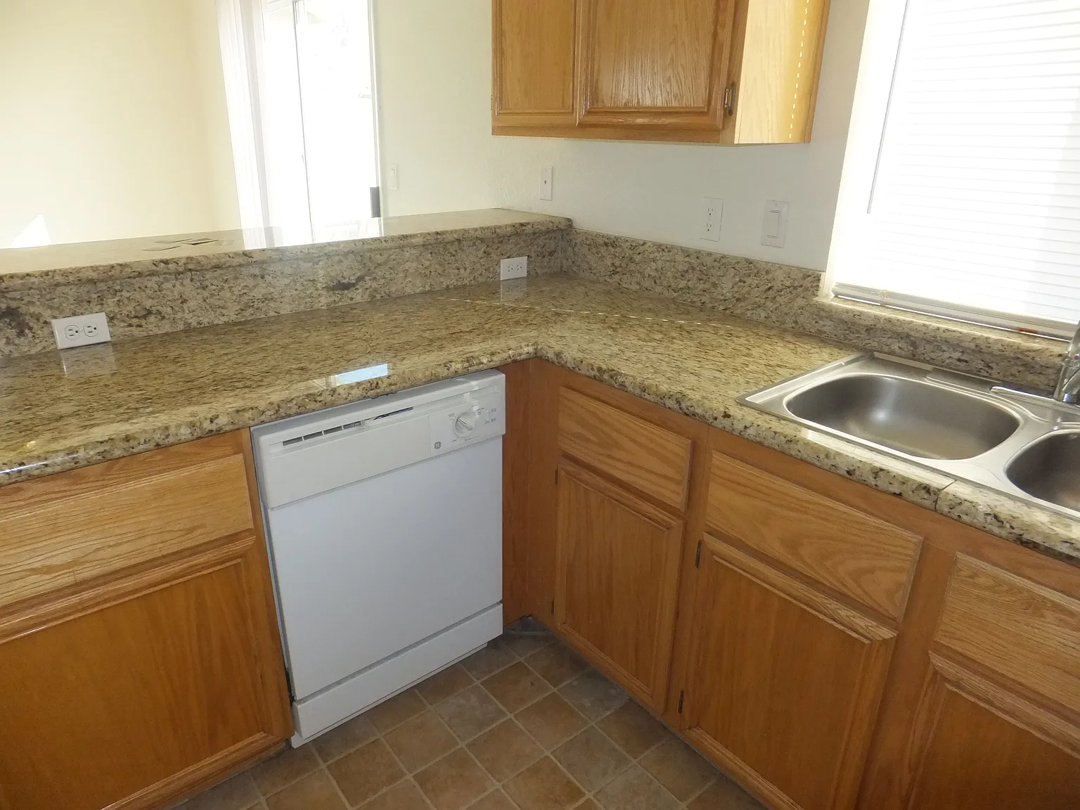 5607 Hast Ct — Photo 3