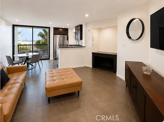 7320 Hawthorn Ave #318 — Photo 3