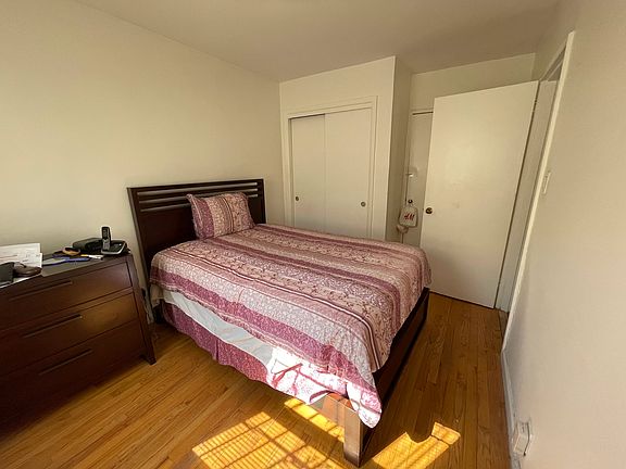 4th image of 10222 Avenue L