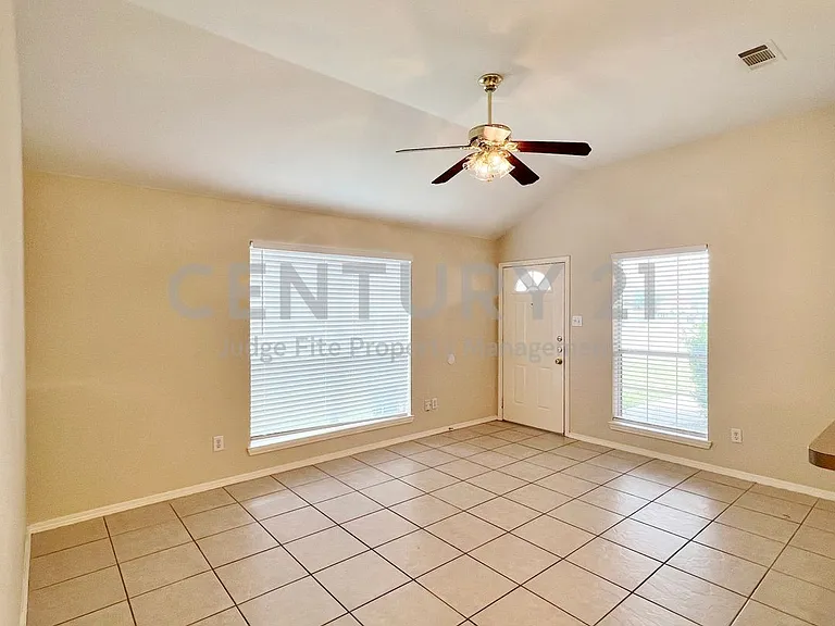 7811 Novella Dr — Photo 3