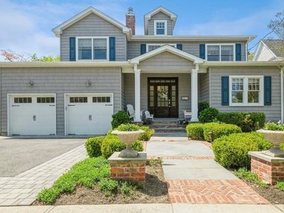 64 Cedar Avenue, Rockville Centre, NY, 11570
