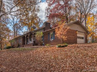 661 Nellie John Dr, Clyde, NC 28721