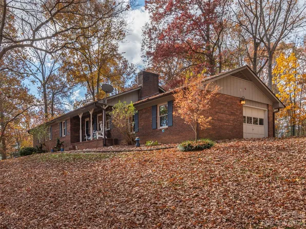 661 Nellie John Dr, Clyde, NC 28721