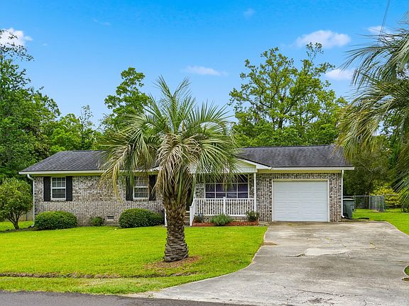 3rd image of 1237 Redeemer Dr