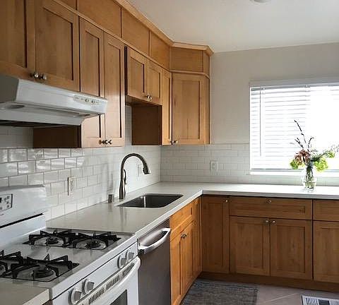 2nd image of 3015 U St APT 1