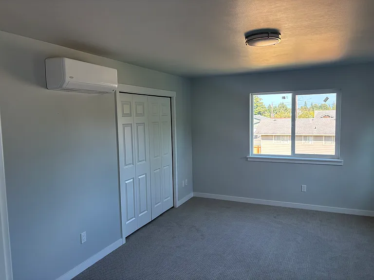 4009 L Ave #B — Photo 7